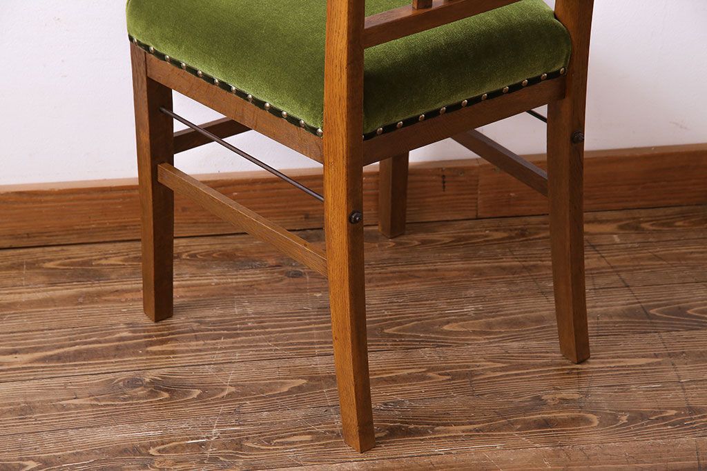 アンティーク家具　和製アンティーク　落ち着きのある色味のナラ材のチェア(椅子、ダイニングチェア)