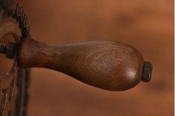 アンティーク雑貨　古民具　鉄製　シャビーな雰囲気漂う糸巻き機(ディスプレイ)