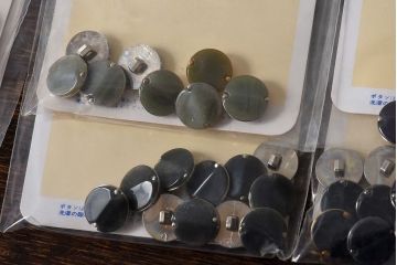 アンティーク雑貨　ビンテージ　手作りアクセサリーにもおすすめのボタンセット