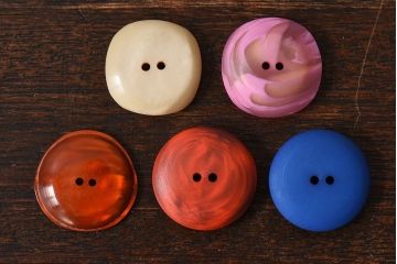 アンティーク雑貨　ビンテージ　大きめで存在感のあるボタンセット