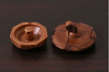 アンティーク雑貨　やわらかな印象にするビンテージ裏足ボタンセット