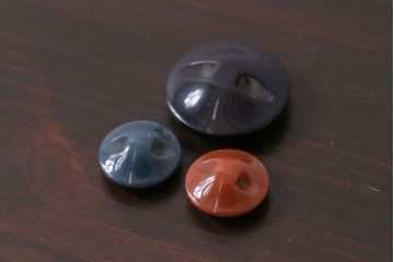 アンティーク雑貨　ビンテージ　花のモチーフが素敵なボタンセット