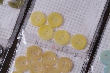 アンティーク雑貨　おはじきのようで可愛いビンテージボタンセット