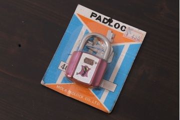 アンティーク雑貨　未開封　MOLA　昭和レトロなパドロックキー(南京錠)(1)