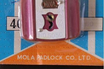 アンティーク雑貨　未開封　MOLA　昭和レトロなパドロックキー(南京錠)(1)