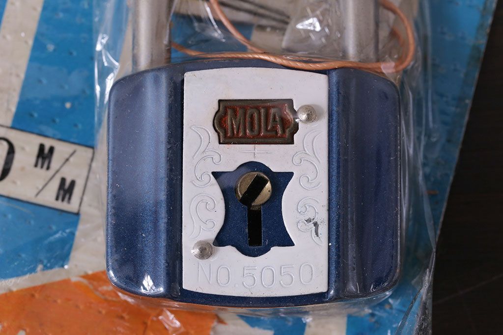 アンティーク雑貨　未開封　MOLA　昭和レトロなパドロックキー(南京錠)(2)