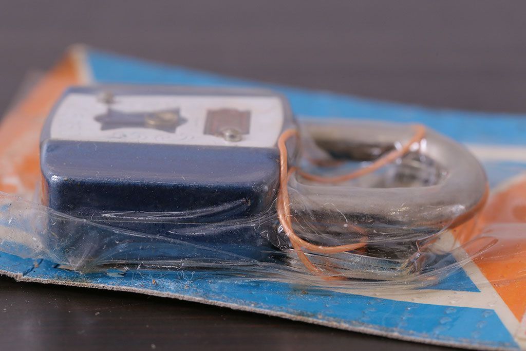 アンティーク雑貨　未開封　MOLA　昭和レトロなパドロックキー(南京錠)(2)