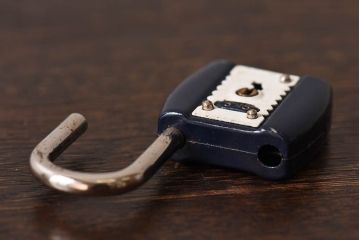 アンティーク雑貨　SKS　昭和レトロなパドロックキー(南京錠)