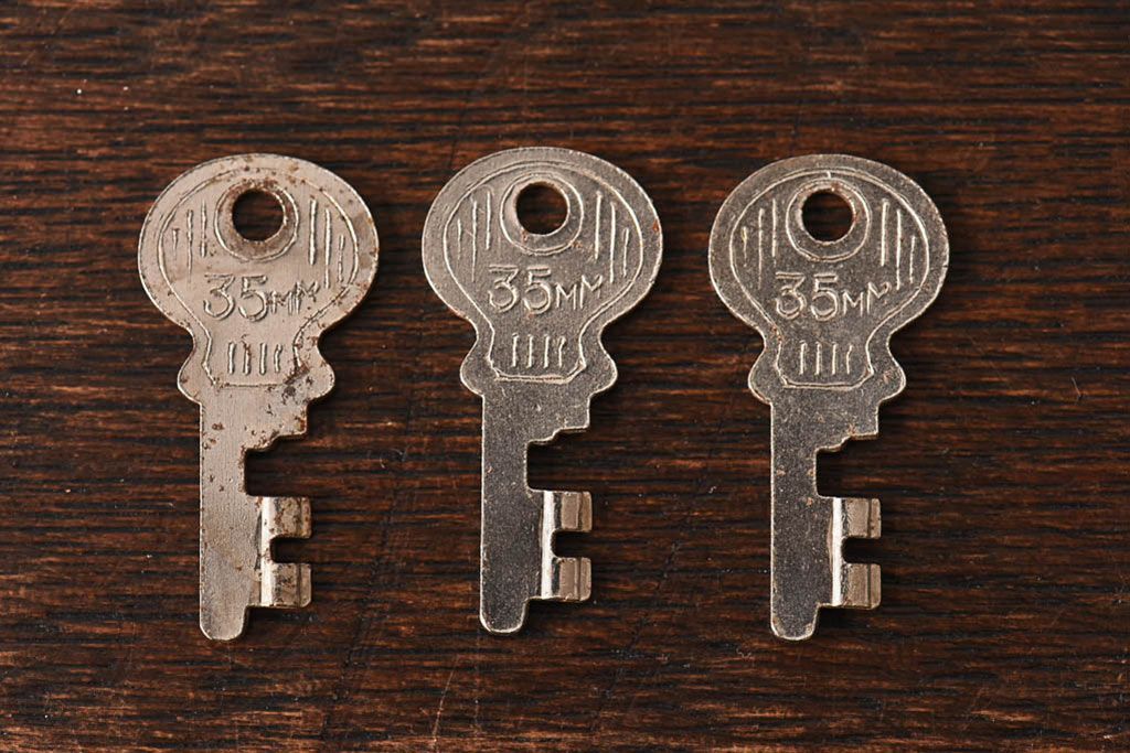 アンティーク雑貨　SKS　昭和レトロなパドロックキー(南京錠)