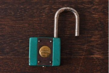 アンティーク雑貨　SPORTS　昭和レトロなパドロックキー(南京錠)