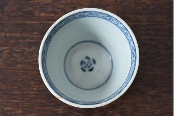 アンティーク雑貨　古民具・骨董　江戸期　古伊万里　蛸唐草文様がかわいらしい蕎麦猪口(3)