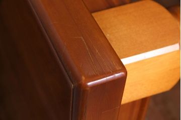 中古　美品　横浜クラシック家具ダニエル(daniel)　ダイニングテーブル(定価約45万円)