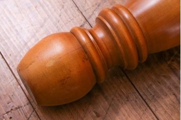 中古　美品　横浜クラシック家具ダニエル(daniel)　ダイニングテーブル(定価約45万円)