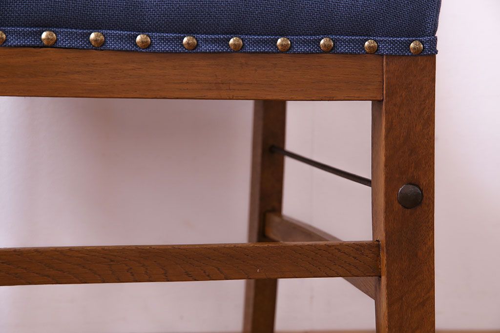 アンティーク家具　和製アンティーク　落ち着きのある色味のナラ材のチェア(椅子、ダイニングチェア)(1)