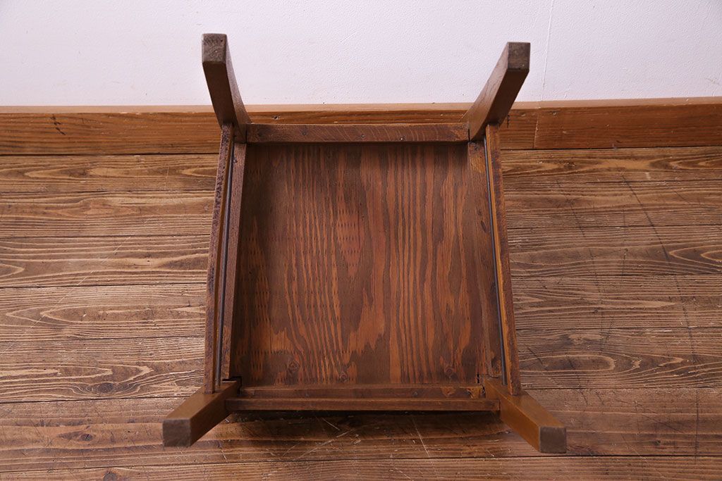 アンティーク家具　和製アンティーク　落ち着きのある色味のナラ材のチェア(椅子、ダイニングチェア)(1)