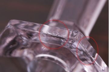 アンティーク雑貨　イギリスビンテージ　薄紫の色合いが上品なガラス製キャンドルスタンド(ろうそく立て)