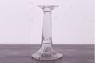 アンティーク雑貨　イギリスビンテージ　薄紫の色合いが上品なガラス製キャンドルスタンド(ろうそく立て)