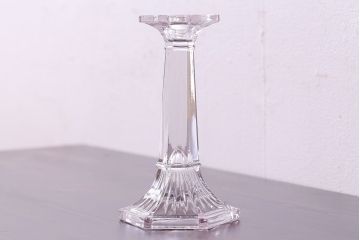 アンティーク雑貨　イギリスビンテージ　薄紫の色合いが上品なガラス製キャンドルスタンド(ろうそく立て)