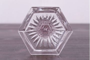 アンティーク雑貨　イギリスビンテージ　薄紫の色合いが上品なガラス製キャンドルスタンド(ろうそく立て)