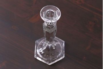アンティーク雑貨　イギリスビンテージ　シンプルなデザインのガラス製キャンドルスタンド(ろうそく立て)(1)