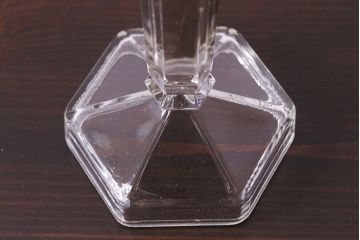 アンティーク雑貨　イギリスビンテージ　シンプルなデザインのガラス製キャンドルスタンド(ろうそく立て)(2)