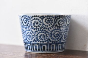 アンティーク雑貨　江戸期　古伊万里　染付　蛸唐草蕎麦猪口(和食器)(1)