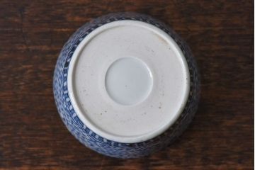 アンティーク雑貨　江戸期　古伊万里　染付　蛸唐草蕎麦猪口(和食器)(1)