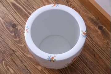 アンティーク雑貨　オールドノリタケ(日陶)　色絵　草花　上品な雰囲気漂う壱型火鉢(手あぶり、鉢カバー、傘立て)(1)