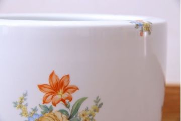 アンティーク雑貨　オールドノリタケ(日陶)　色絵　草花　上品な雰囲気漂う壱型火鉢(手あぶり、鉢カバー、傘立て)(1)