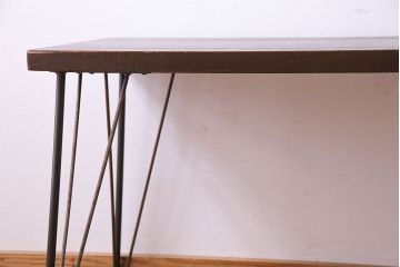アンティーク家具　和製アンティーク　古材の質感が味わい深い鉄脚のローテーブル(作業台、アイアンテーブル)(1)
