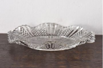 アンティーク雑貨　大正期　鱗八つ割文　シックなガラスプレート(プレスガラス、レース皿)2枚セット