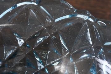 アンティーク雑貨　昭和レトロ　淡いブルーの爽やかなガラス深皿(大皿、鉢)