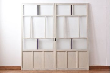 ペイント家具　色ガラス入り　ナチュラルな雰囲気漂うガラス戸(引き戸、建具)2枚セット