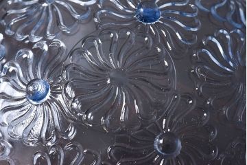 アンティーク雑貨　昭和レトロ　マーガレットのような模様が愛らしいプレスガラス皿(和食器)6枚セット