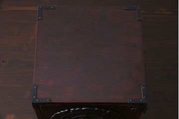 仙台箪笥　渡辺家具店　金具と漆塗りが見事な小引き出し(チェスト)