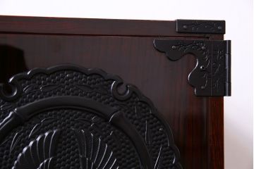 仙台箪笥　渡辺家具店　金具と漆塗りが見事な小引き出し(チェスト)