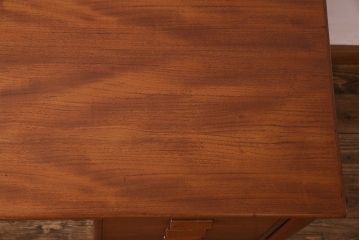 北欧家具　フィンランド　シンプルで小ぶりな木製デスク(片袖机、在宅ワーク、在宅用学習机、在宅ワーク、在宅用平机)