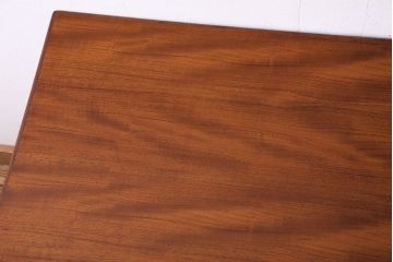 北欧家具　フィンランド　シンプルで小ぶりな木製デスク(片袖机、在宅ワーク、在宅用学習机、在宅ワーク、在宅用平机)