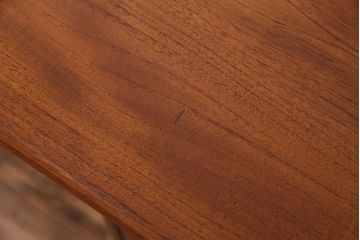 北欧家具　フィンランド　シンプルで小ぶりな木製デスク(片袖机、在宅ワーク、在宅用学習机、在宅ワーク、在宅用平机)