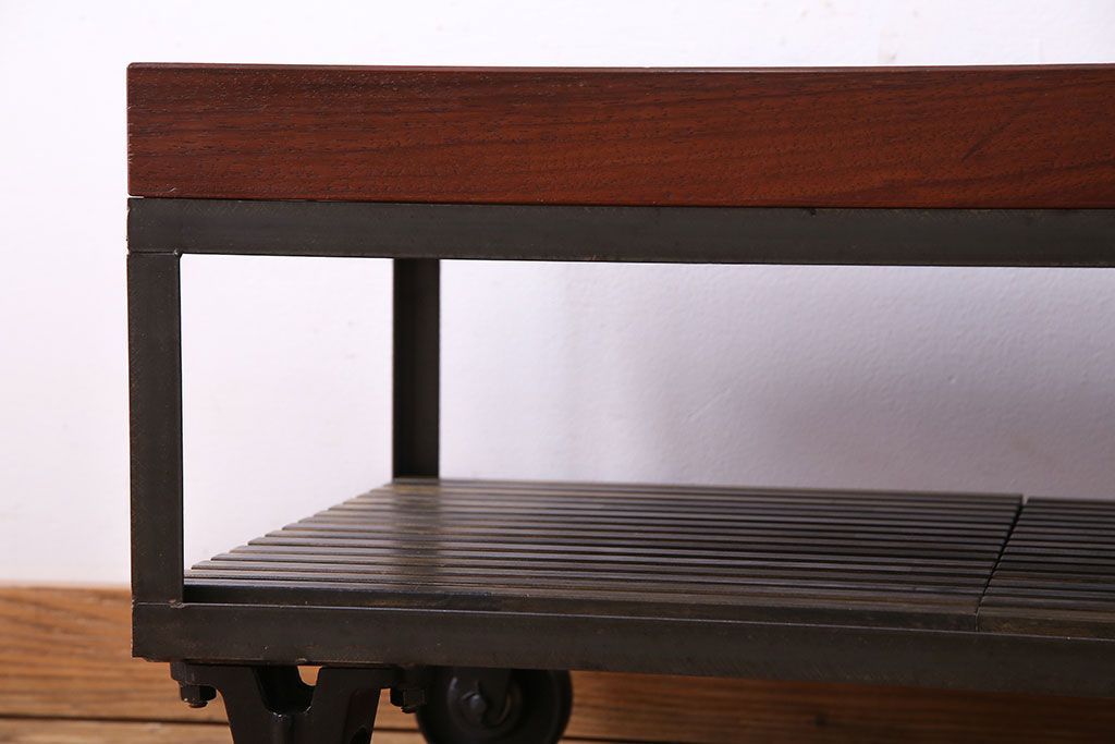 中古　大人な魅力のインダストリアル系トロッコテーブル(センターテーブル、ローテーブル)