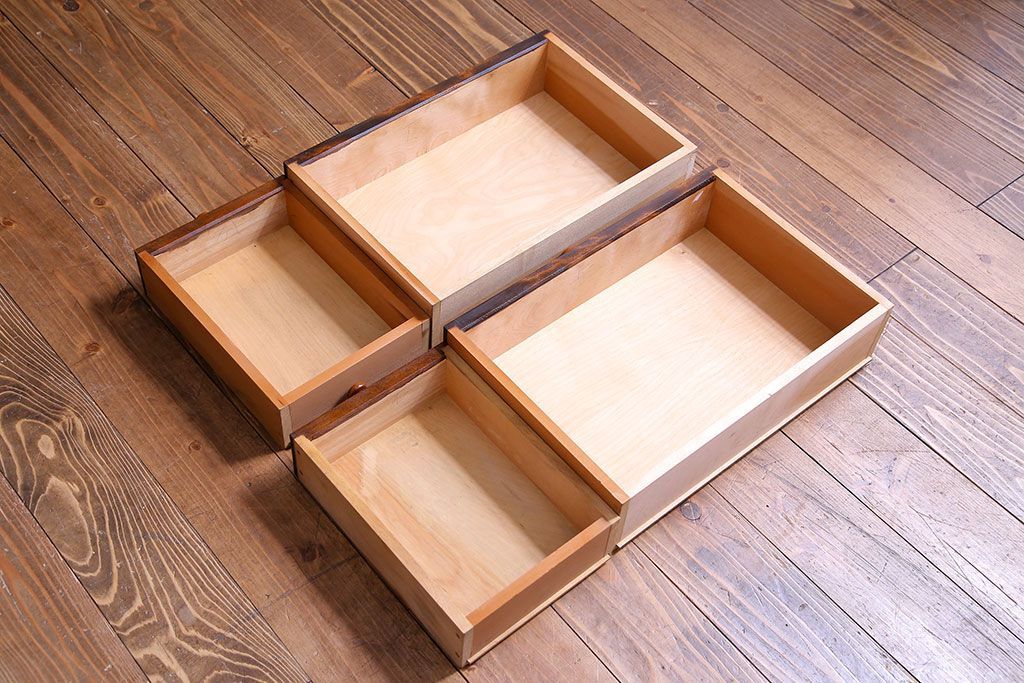 ビンテージ　民芸家具　木のぬくもりを感じる小引き出し(ドロワー)