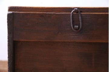 アンティーク雑貨　大正〜昭和初期　松材　落ち着いた色合いのシンプルな木箱(収納ケース、道具箱、ブランケットボックス)
