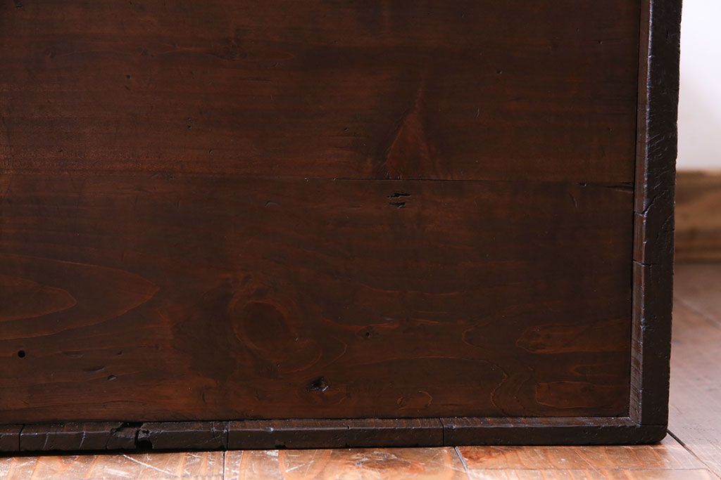 アンティーク雑貨　大正〜昭和初期　松材　落ち着いた色合いのシンプルな木箱(収納ケース、道具箱、ブランケットボックス)