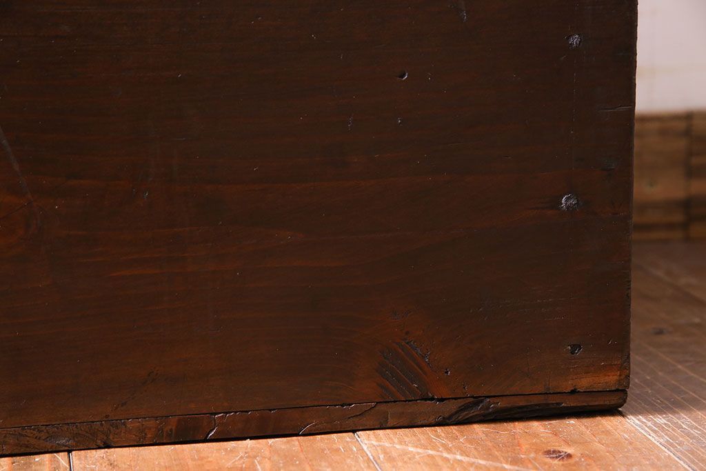 アンティーク雑貨　大正〜昭和初期　松材　落ち着いた色合いのシンプルな木箱(収納ケース、道具箱、ブランケットボックス)