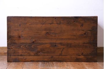 アンティーク雑貨　大正〜昭和初期　松材　落ち着いた色合いのシンプルな木箱(収納ケース、道具箱、ブランケットボックス)