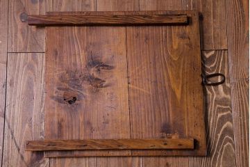 アンティーク雑貨　大正〜昭和初期　松材　落ち着いた色合いのシンプルな木箱(収納ケース、道具箱、ブランケットボックス)