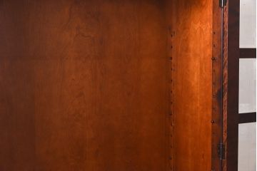 中古　北海道民芸家具　落ち着いた色味のブックケース(本箱、収納棚、戸棚)(定価41万円)(3)