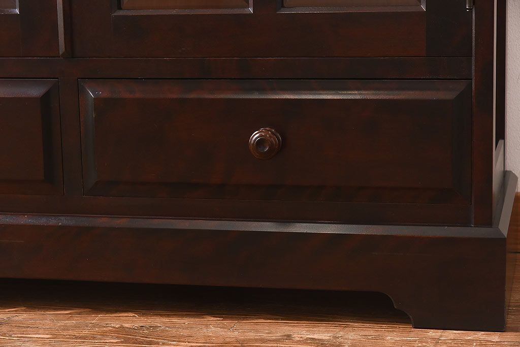 中古　北海道民芸家具　落ち着いた色味のブックケース(本箱、収納棚、戸棚)(定価41万円)(3)