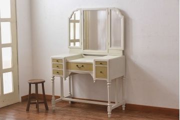 ペイント家具　マスタードイエローがアクセントのビンテージのドレッサー(化粧台)