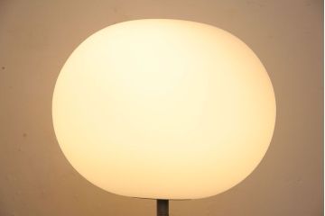中古　イタリア　FLOS(フロス)　GLO-BALL F2(グローボール) フロアスタンド(スタンドライト)(定価約13万円)